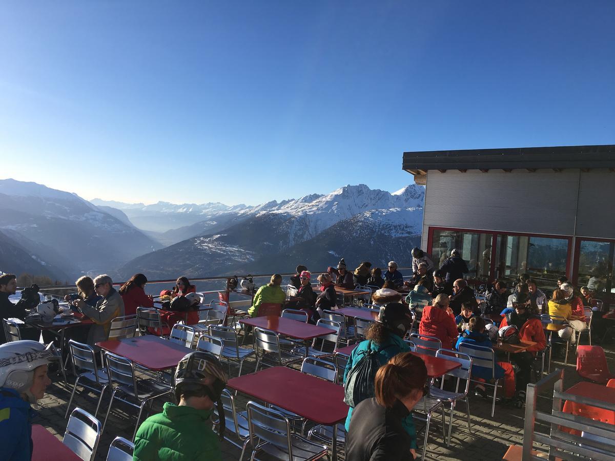 Rosswald Restaurant Fleschbodenホステル エクステリア 写真