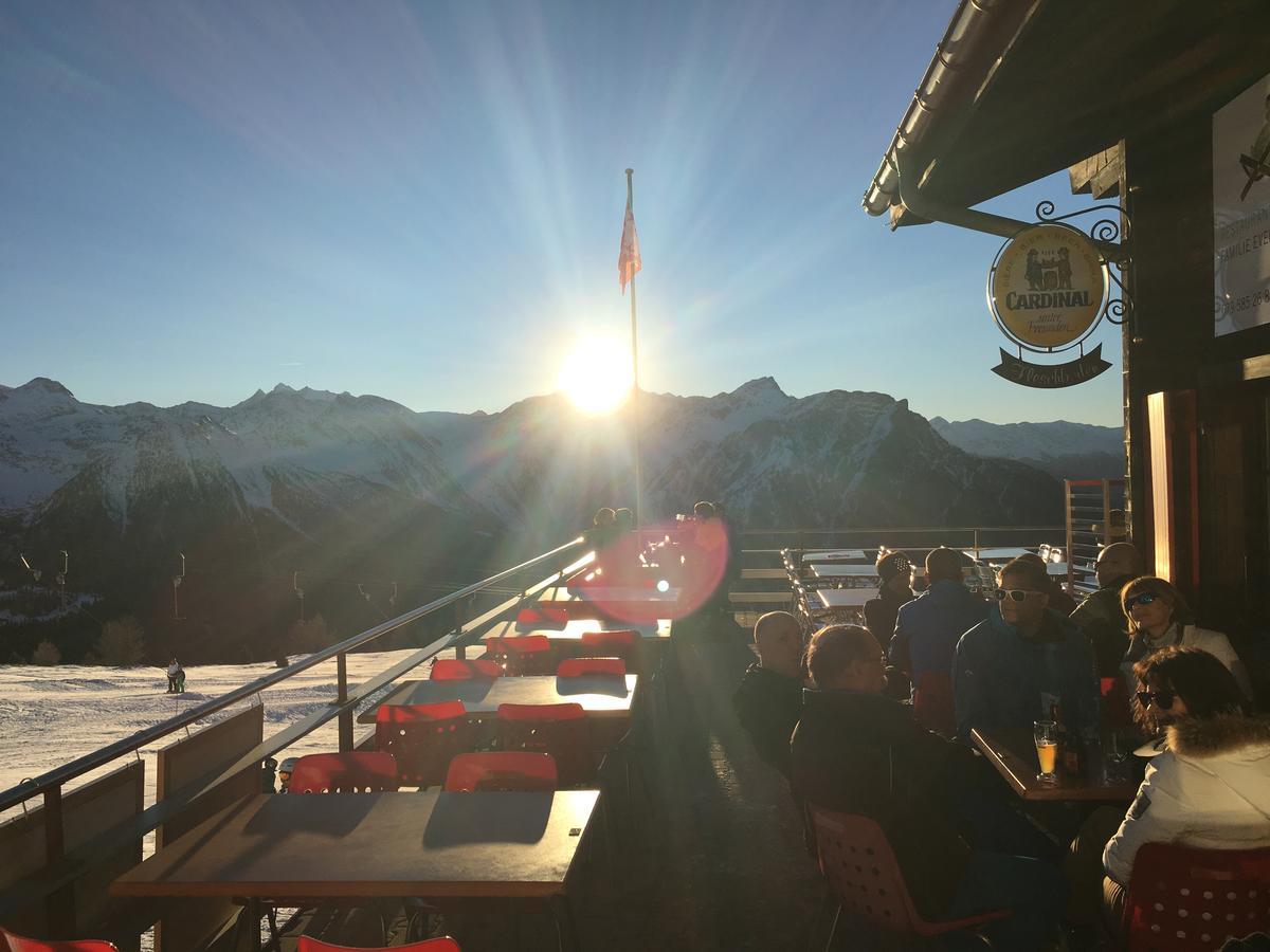 Rosswald Restaurant Fleschbodenホステル エクステリア 写真