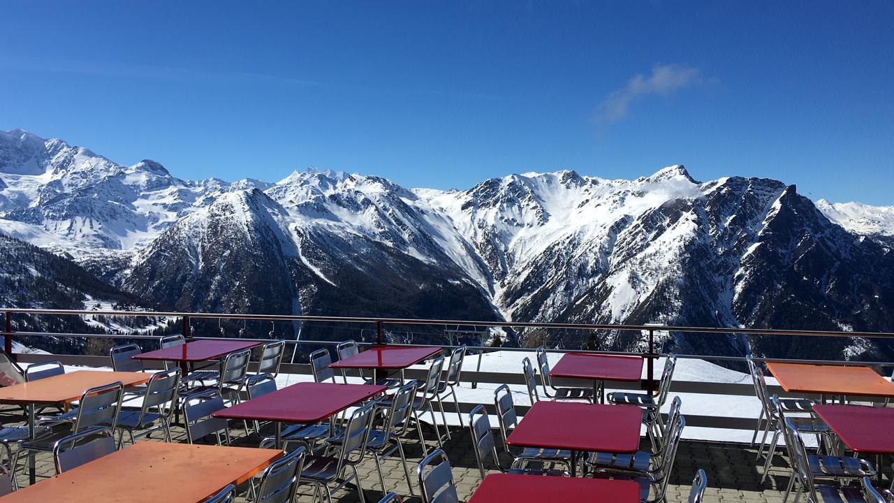 Rosswald Restaurant Fleschbodenホステル エクステリア 写真