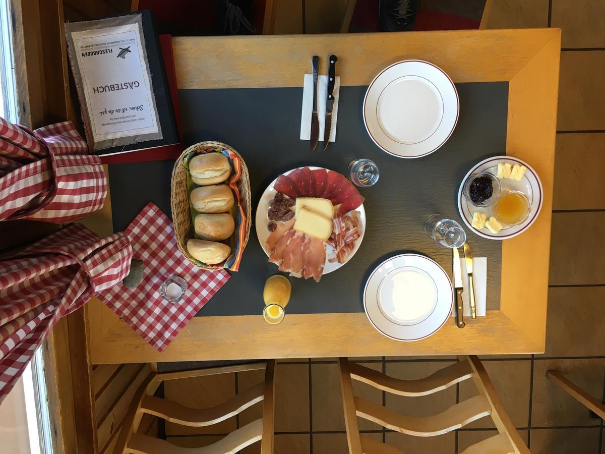 Rosswald Restaurant Fleschbodenホステル エクステリア 写真